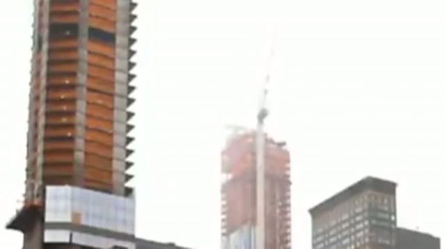 Raw - Camera Shows Moment of NYC Crane Collapse