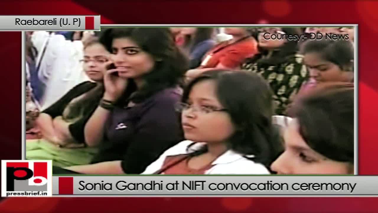 Sonia Gandhi at NIFT, Raebareli recalls Indira Gandhiâ€™s elegance in dressing