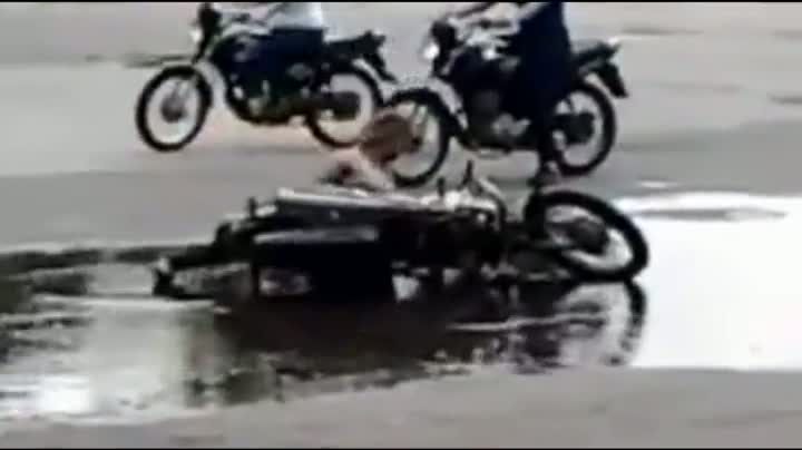 Girl Wipes Out On Bike