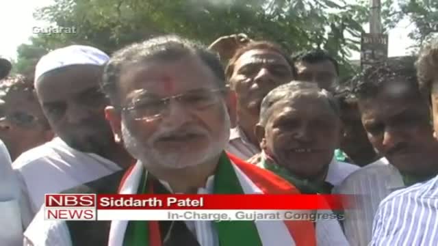 Gujarat Congress at the centre of row over ad pic