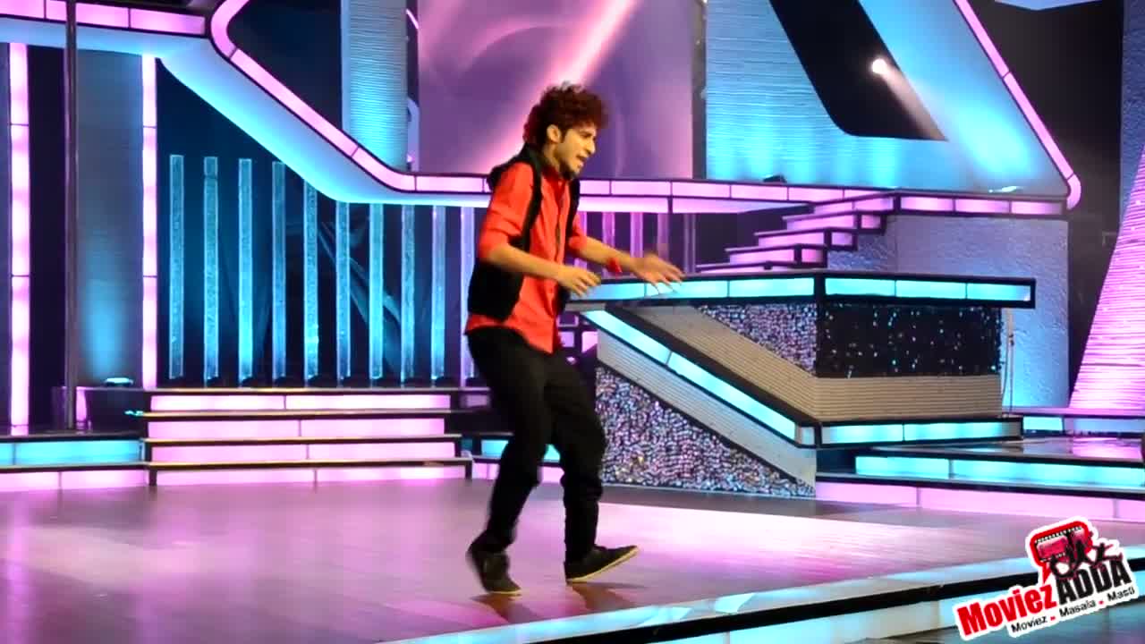 Croc-Roaz (Raghav) Proposed Bipasha Basu on Dance India Dance Season 3