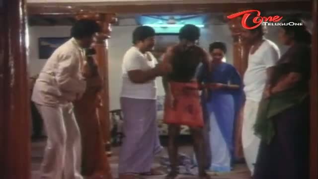 Telugu Comedy Scene From Repati Koduku Movie - Subhaleka Sudhakar Beaten Black And Blue - Telugu Cinema Movies