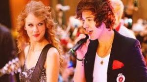 Harry Style & Taylor Swift Shaking their Booty Together