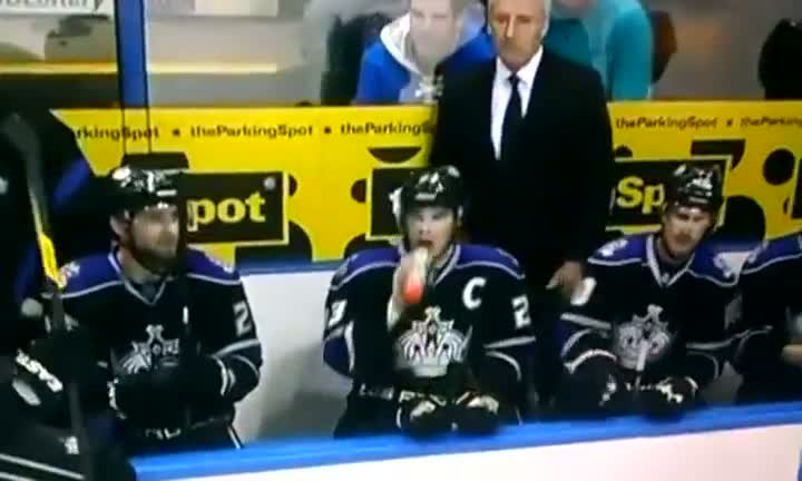 Hockey Player Forgets How To Use A Water Bottle