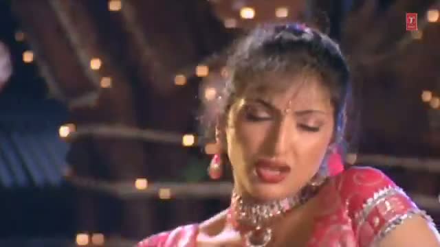 Saket Bhail Choli (Bhojpuri Hot Item Dance Video) - From Movie "Pandav"