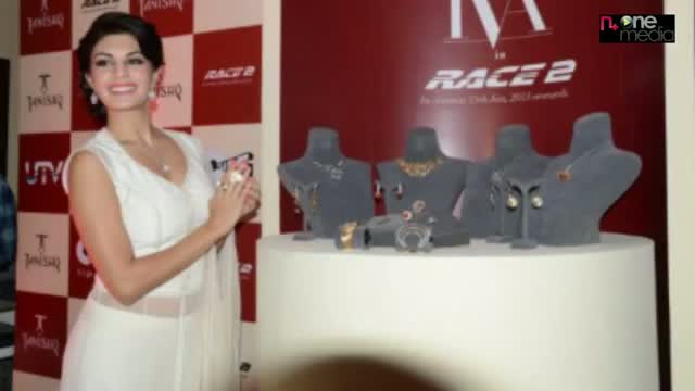 Jacqueline Fernandez unveils Tanishq's IVA collection