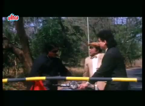 Andaz Apna Apna - Comedy Scene - Shakti Kapoor as Thief
