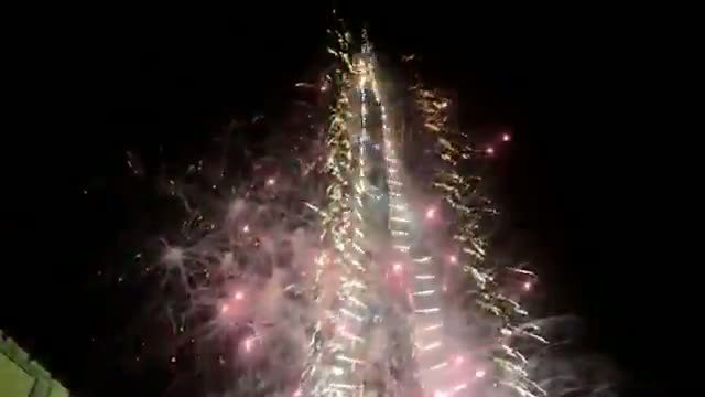 Dubai Burj Khalifa New Year Fireworks 2013