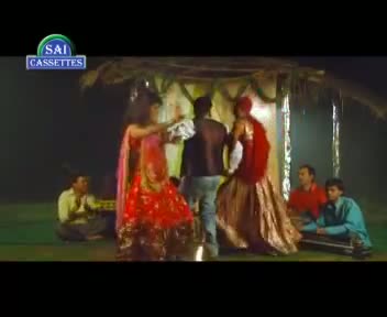 Jaahda Mein Hot - By Mohan Mitwa - Latest Bhojpuri Video Romantic Love Song Of 2013 - From Movie Bhojpuri Gudgudi