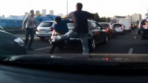 Extreme Road Rage Turns Into Fisticuffs