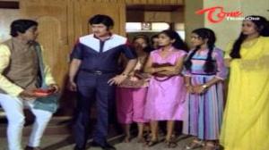 Telugu Comedy Scene From Raktha Sambandham Movie - Krishna Enjoys Radha Hot Navel Show - Telugu Cinema Movies