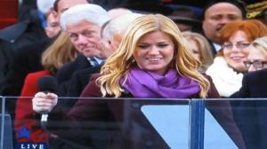 Bill Clinton photobomb: Kelly Clarkson pic goes viral
