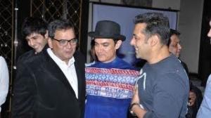 Salman Khan and Aamir Khan at Subhash Ghai Birthday Bash