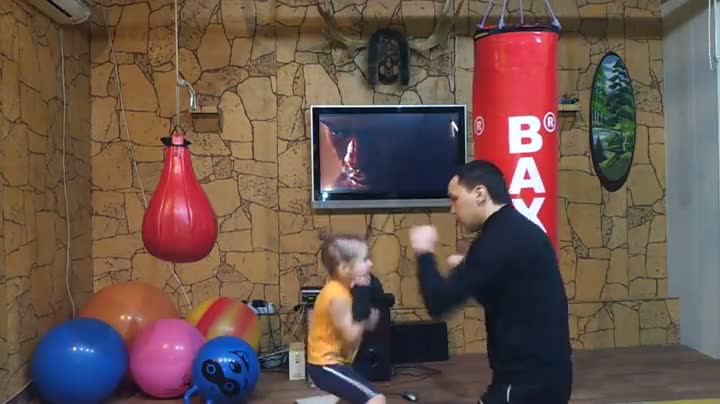 Little Girl Boxer Has Incredible Speed