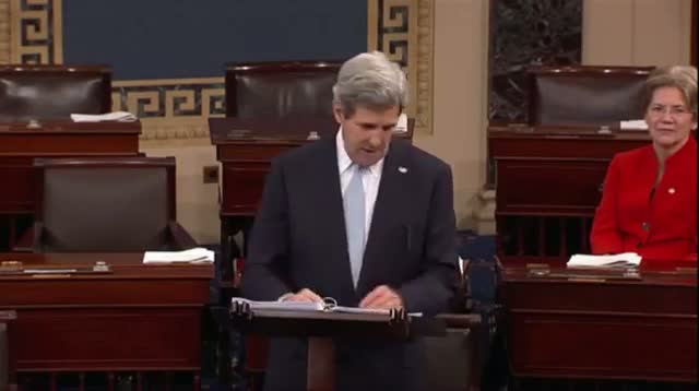 Kerry Bids Emotional Farewell to Senate