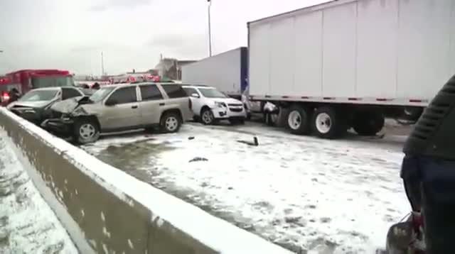 2 Children, 1 Adult Die in Detroit Freeway