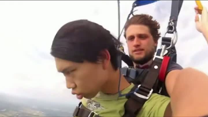 Guy Paragliding Unexpectedly Faints