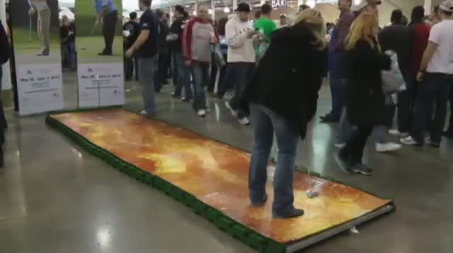 Bacon Enthusiasts Converge in Iowa for Festival
