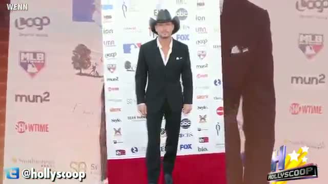 Tim McGraw & Faith Hill Color-Coordinate At 2013 Grammys