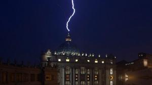 Lightning Strikes The Vatican Shortly After Pope Announces Resignation