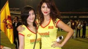 Sruthi Hassan with Her Sister Akshra Hassan Exclussive in CCL 3