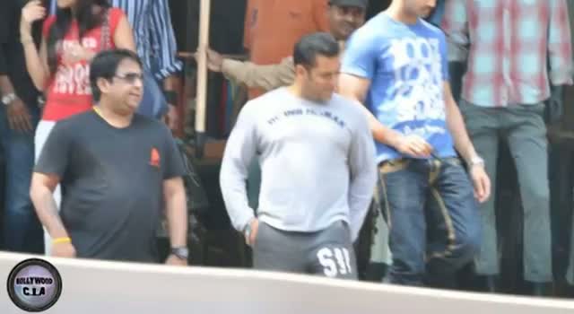 Salman Khan spotted with Sunil Shetty @ Being Human Store