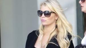 See Jessica Simpson's Growing Bump