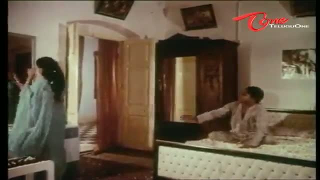 Telugu Comedy Scene From Pekata Paparao Movie - Romantic Scene Between Nuthana Prasad & His wife - Telugu Cinema Movies