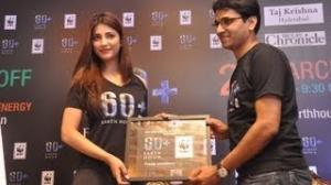 Shruti Hassan Pledges For Earth Hour 2013 Hyderabad