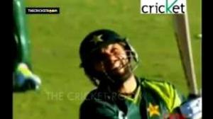 Shahid Afridi 158m Six - Biggest Six in Cricket History