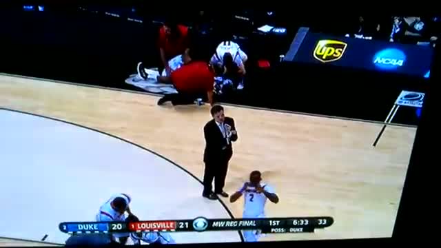 Kevin Ware Broken Leg Gruesome Injury Louisville vs Duke NCAA Basketball Game 33113 [HD]