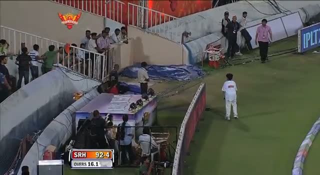 Four hit by Perera off Marlon Samuels in over 16.2 - SH vs PW - PEPSI IPL 6 - Match 3