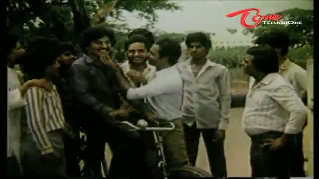 Telugu Comedy Scene From Bharya Bharthala Bhagotham Movie - Jeevitha Slaps Funny Guy Who Came To Kiss Her - Telugu Cinema Movies