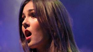 Victoria Justice freaks Out Over Slightly Racy Leaked Swimsuit Pics