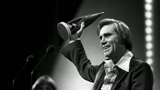 George Jones, Country Music Hall of Famer, dies at age 81