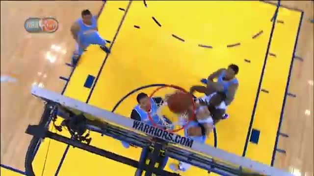 NBA: Stephen Curry Takes His Own Tipped Pass to the Rack