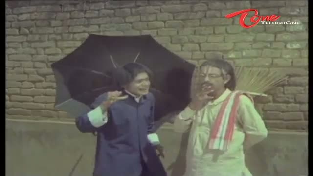 Telugu Comedy Scene From Gadusu Pillodu Movie - Raja Babu Getup As Street Sweeper - Telugu Cinema Movies