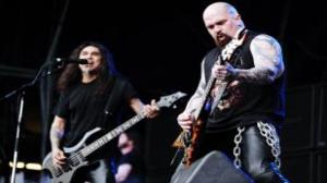 Slayer Guitarist Jeff Hanneman Dead at 49