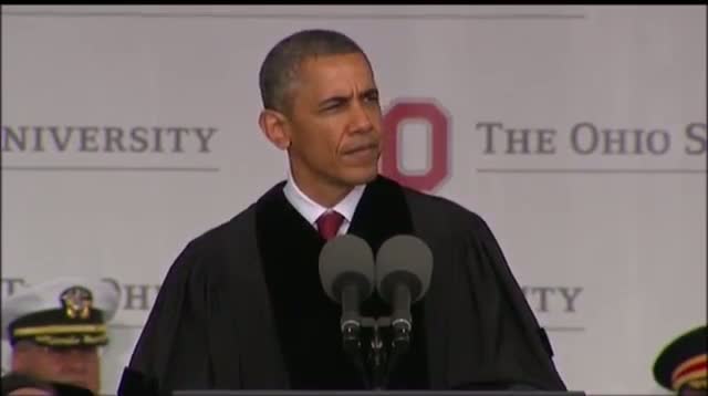 Obama Dares Graduates to Reject Cynical Voices