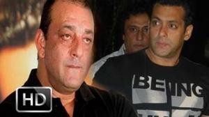 Salman Khan visits Sanjay Dutt before JAIL