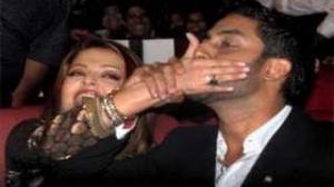 Aishwarya Rai & Abhishek Bachchan indulge in PDA