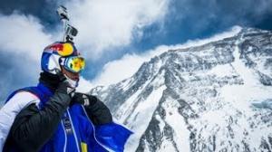 Russian makes world's highest base jump from Mount Everest