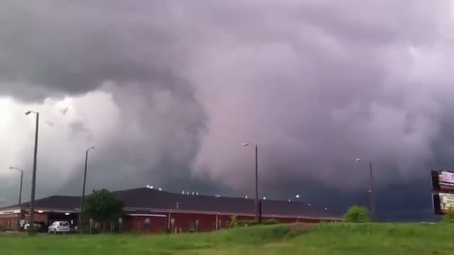 Tornadoes rake Oklahoma; at least 5 dead, dozens hurt