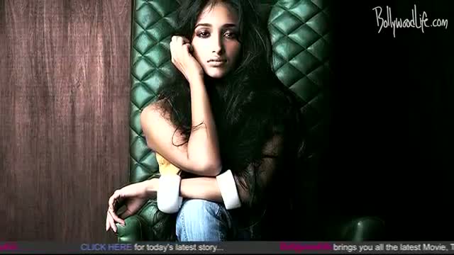 Jiah Khan commits suicide at her Juhu Residence