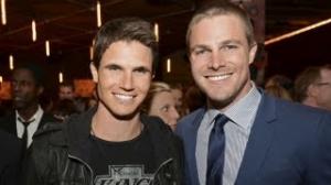 CW Cousins ROBBIE and STEPHEN AMELL Catch Up