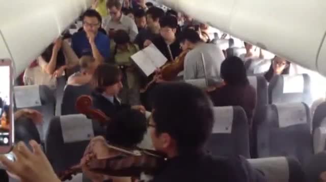 Philly Orchestra Performs on Delayed Plane