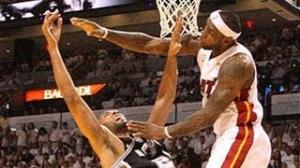 NBA: LeBron's BIG block on Duncan in Game 2!