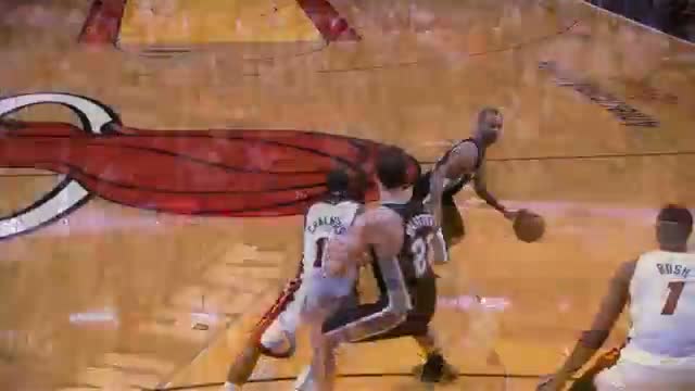NBA: LeBron James' INSANE block on Tiago Splitter in Game 2!