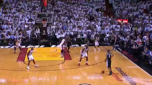 NBA: Tony Parker's BIG step-back three pointer in Game 6!