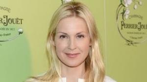 KELLY RUTHERFORD is Bankrupt